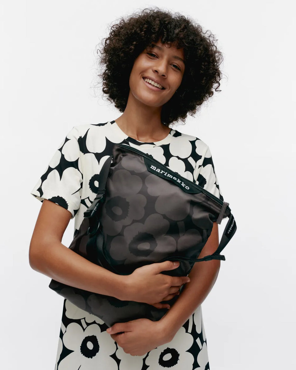 Marimekko Neat Crossbody Mini Unikko, Medium – Irma's
