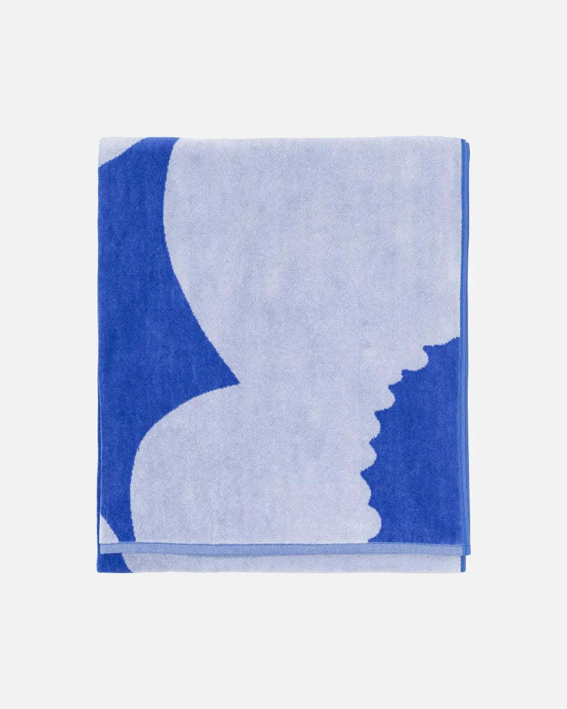 Marimekko Iso Unikko Bath Towel, Blue/Blue Lilac – Irma's Finland