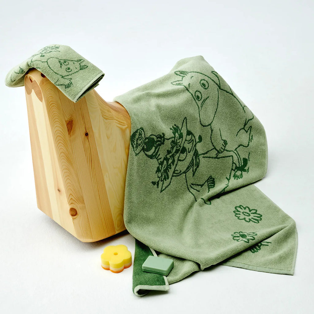 Arabia Moomin Bath Towel, Friends Forever