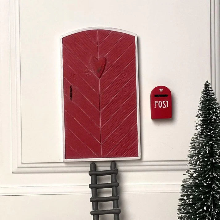 Nisse Door, Ladder/Mailbox/Stocking Cap/Broom