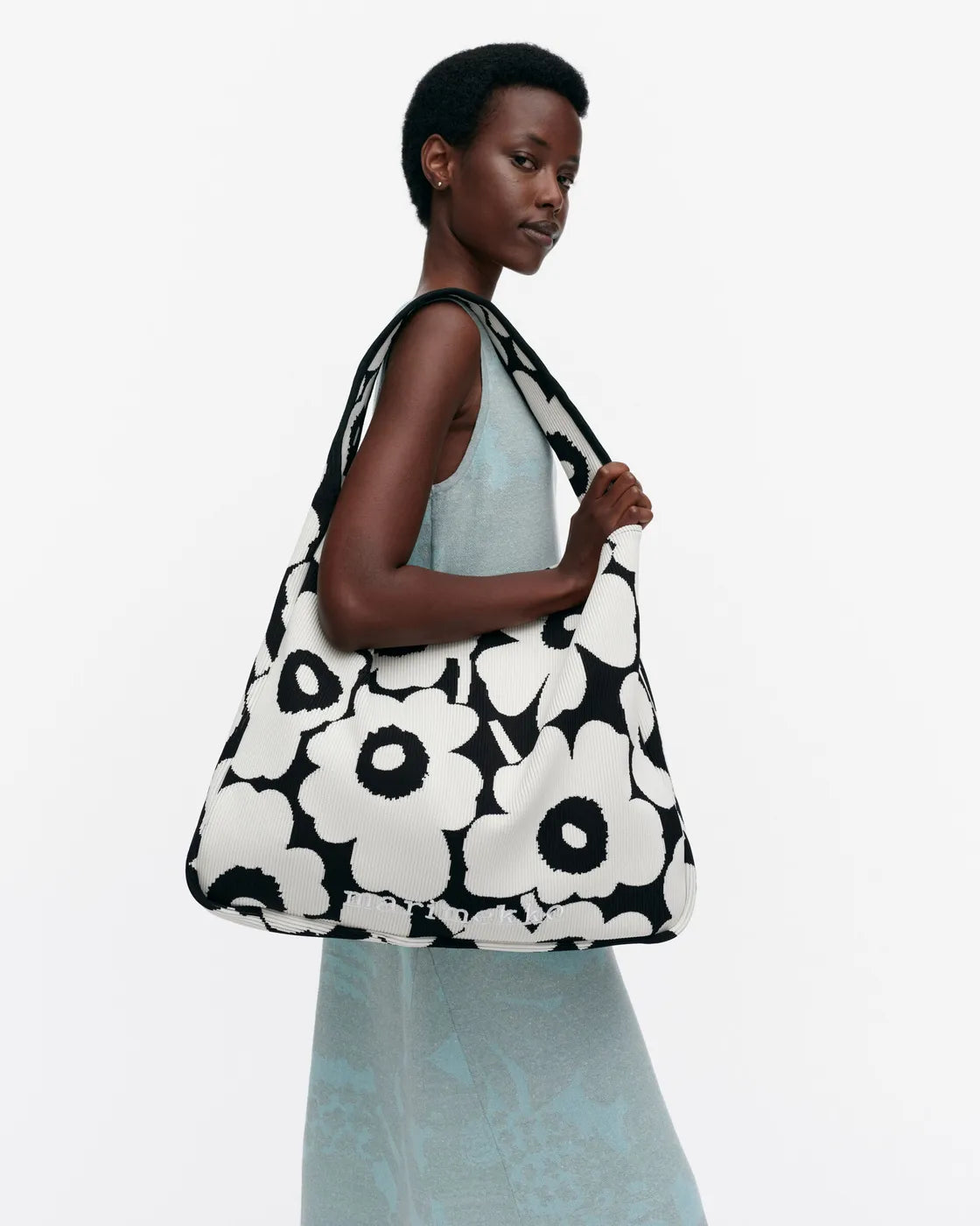 Marimekko Knitted Bag Large Unikko – Irma's Finland House Marimekko Knitted Bag Large Unikko – Irma's Finland House